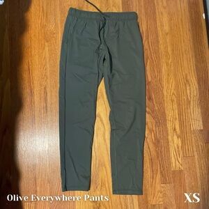 Olive Everywhere Pants XS Zyia